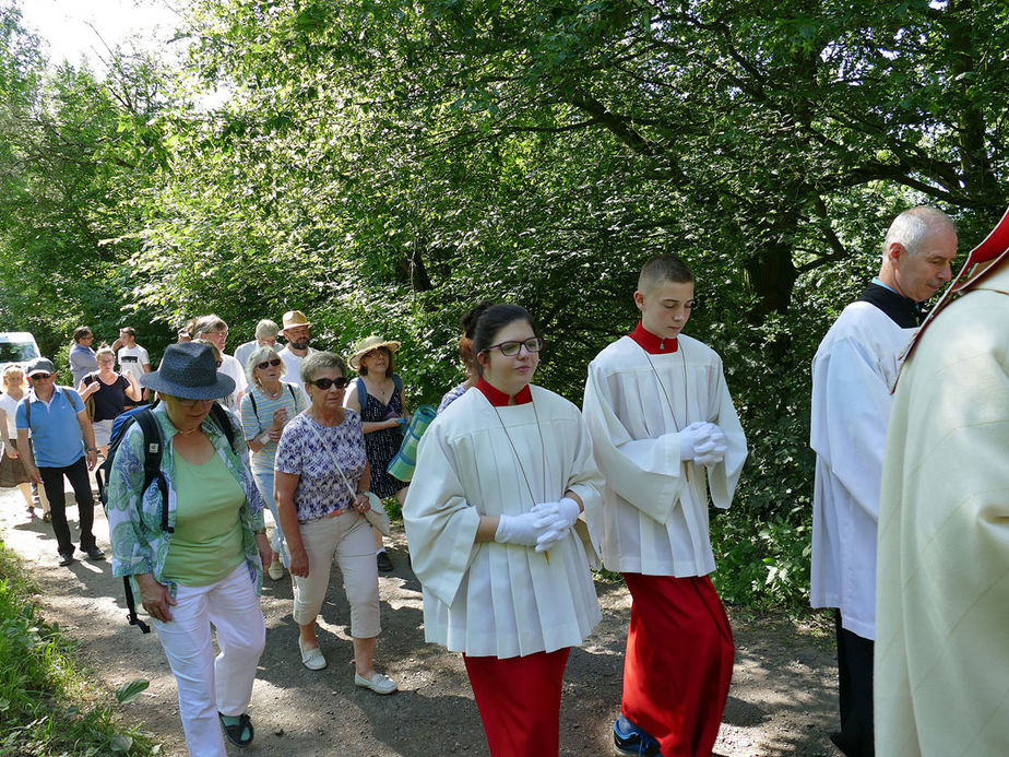 Festgottesdienst zum 1.000 Todestag des Heiligen Heimerads auf dem Hasunger Berg (Foto: Karl-Franz Thiede)